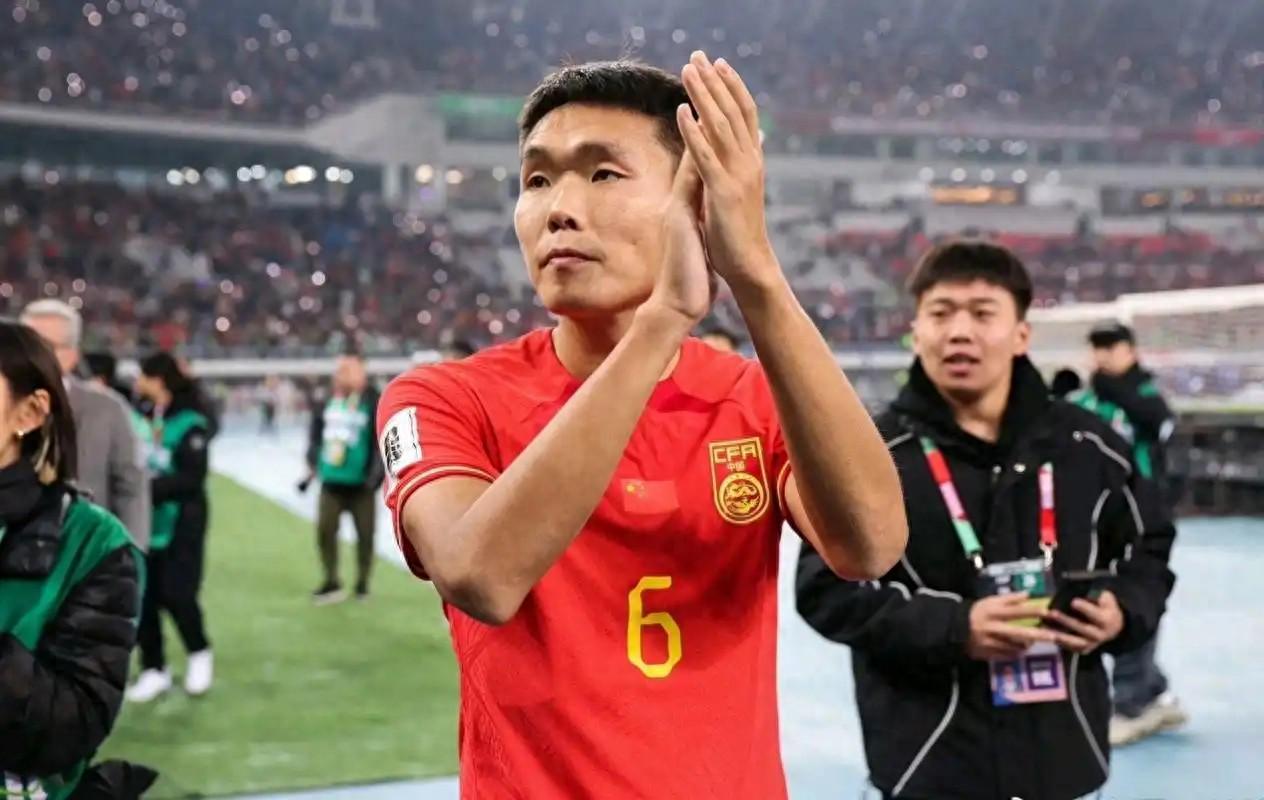 国足0-1不敌塔吉克斯坦，王上源回应失误，邵佳一赛后致歉，俄罗斯媒体关注
