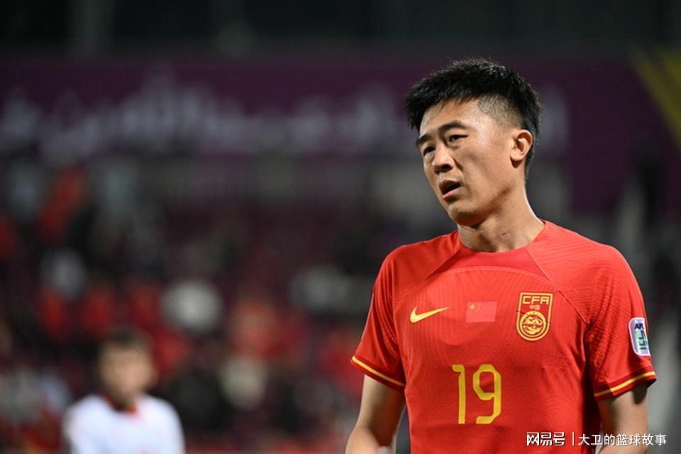 4场进3球狂丢9球！国足攻防遭“完爆”，这下大家都错怪武磊和张琳芃了