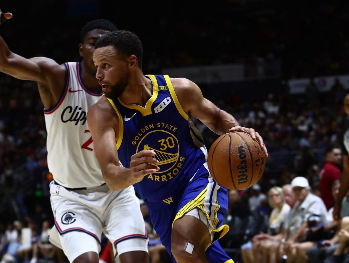 NBA季前赛：勇士将战湖人 库里确定出战但明日轮休且不去波特兰