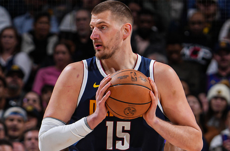 NBA季前赛掘金力克爵士 约基奇6+4+5彼得森23分