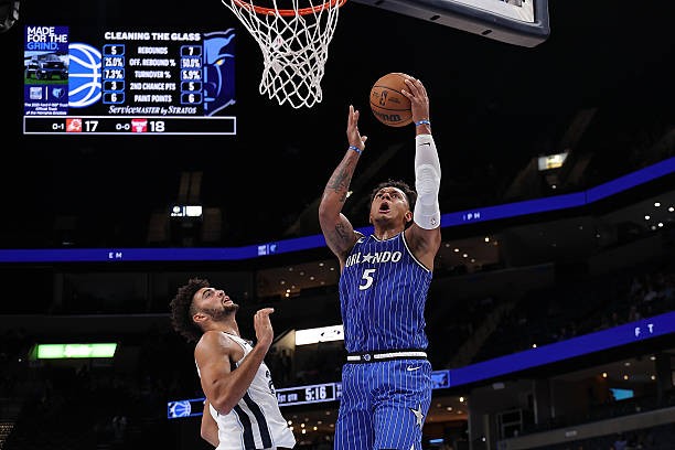NBA季前赛奥兰多魔术122-118险胜孟菲斯灰熊，达席尔瓦19分5篮板