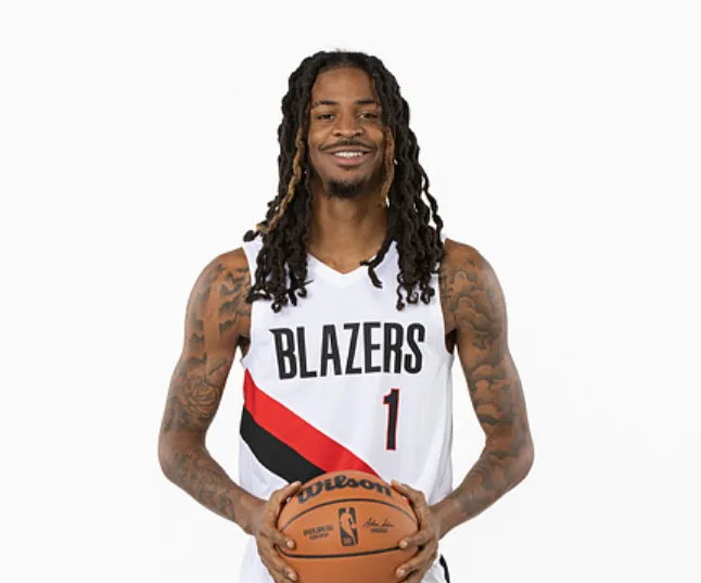 NBA季前赛开拓者57-50领先勇士 莫兰特半场8分2篮板3助攻