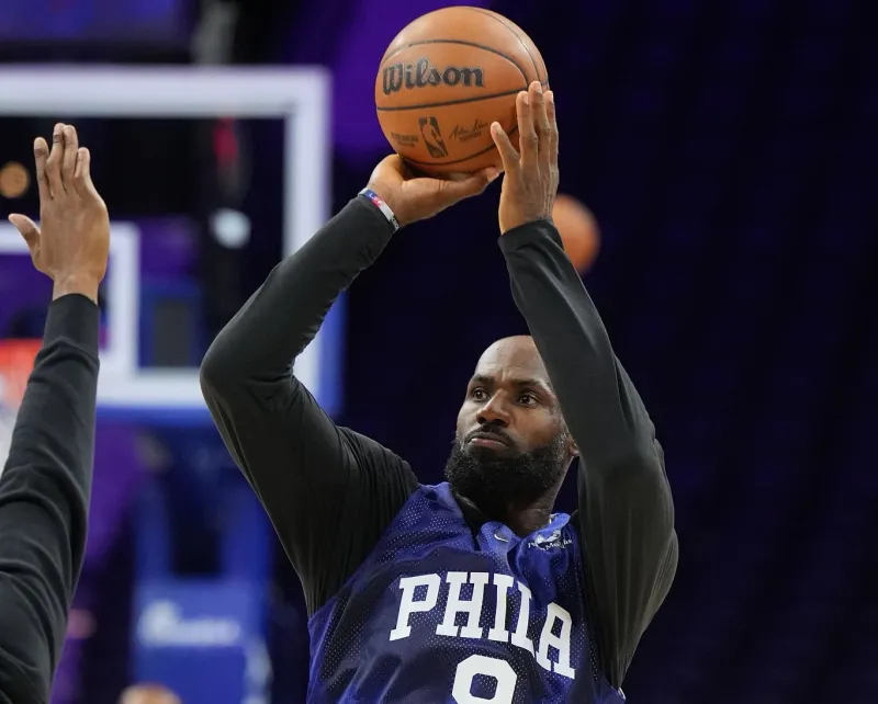 NBA历史球员单赛季命中100+三分赛季数：詹姆斯与雷-阿伦并列第一