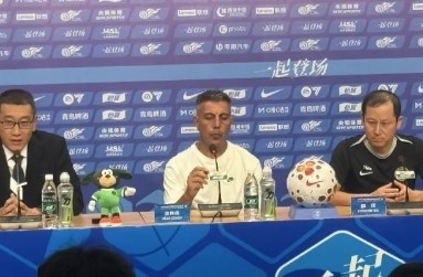 中超第27轮浙江队迎战上海海港 罗斯-阿洛伊西：不以阵容不完整为借口