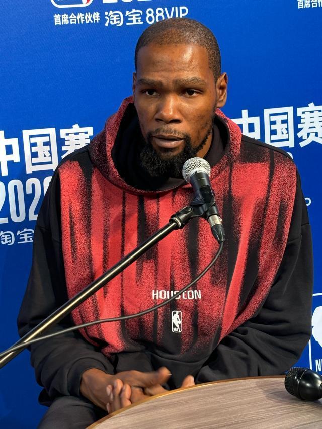 凯文杜兰特谈成功定义：坚持训练比赛，荣誉自然而来