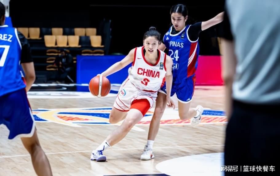 中国女篮112-49大胜菲律宾晋级四强 李梦砍21分孙晗昀19分