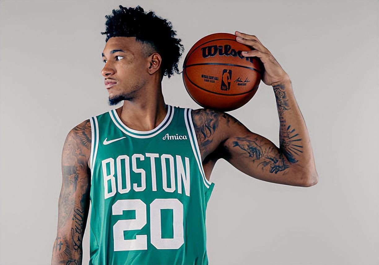狄龙-米切尔拒绝重返NCAA，选择与凯尔特人签双向合同