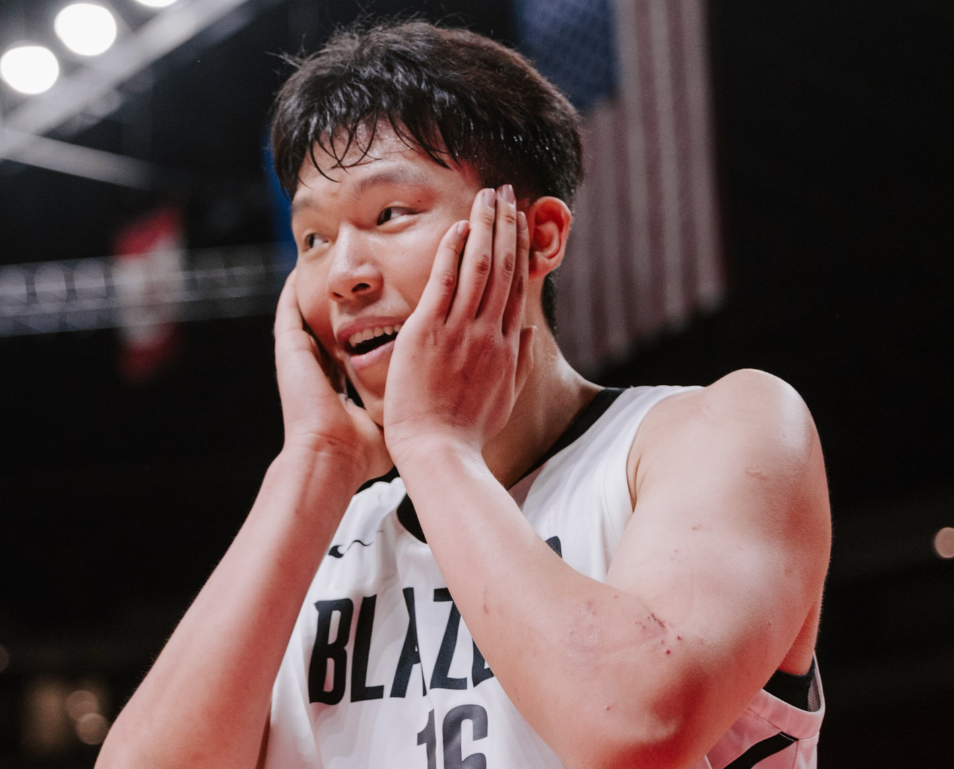 杨瀚森NBA前景堪忧?开拓者季前赛仅给12分钟,新赛季恐难获机会