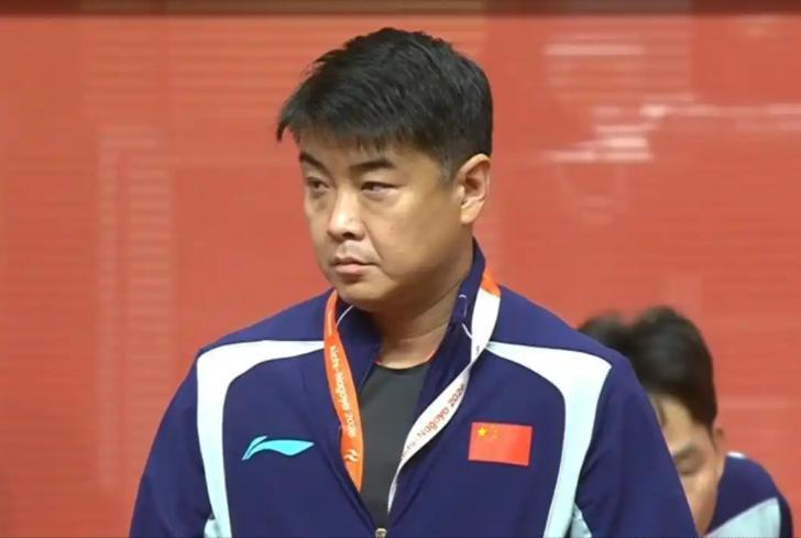 国乒教练王皓遭围堵维权，官媒发声抵制饭圈乱象