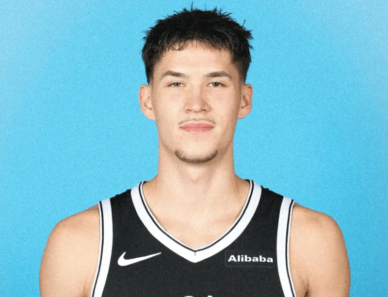 杰明NBA季前赛出战21分钟，13投5中砍下13分5助攻