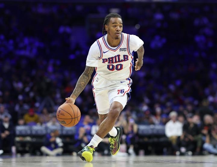 NBA季前赛76人不敌篮网 菲隆替补21分钟仅得6分
