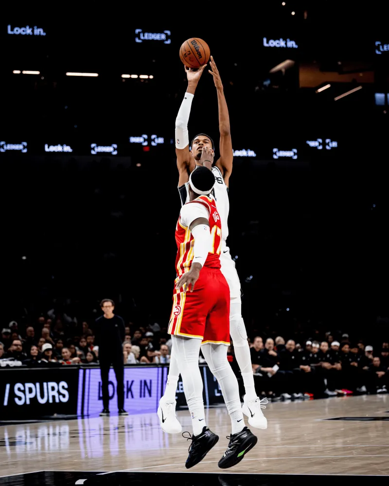 NBA季前赛：老鹰123-116战胜马刺，弗莱明斯15分、哈珀16分