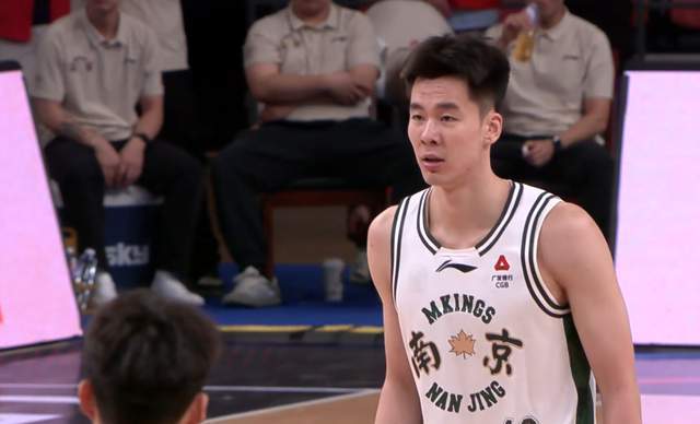 北控100-78大胜同曦获季前赛开门红，郭昊文22分8失误难救主