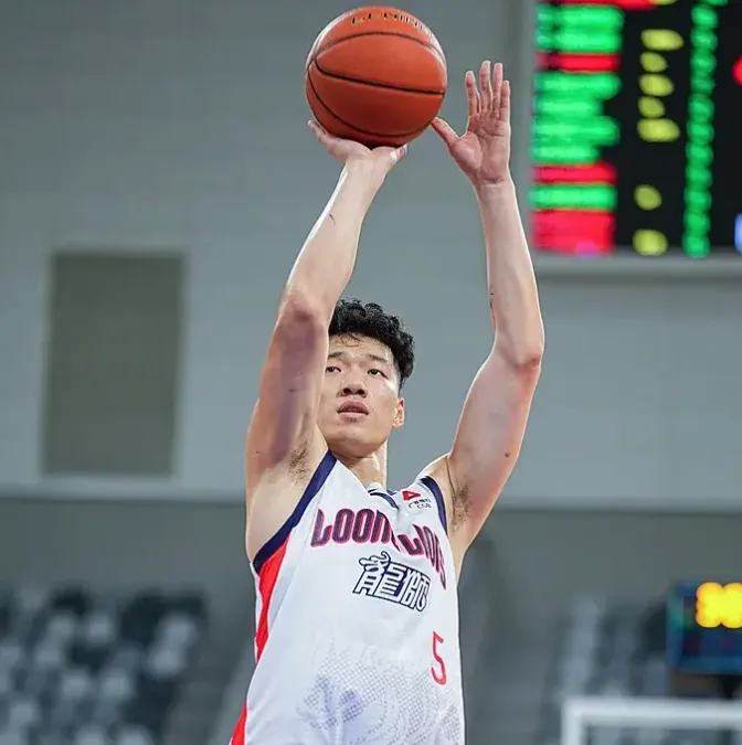 袁照耀15分11篮板3助攻，天津89-79战胜广州