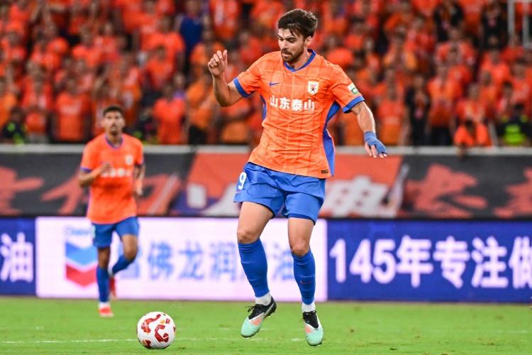 山东泰山今日赴渝备战中超，克雷桑停赛泽卡伤缺