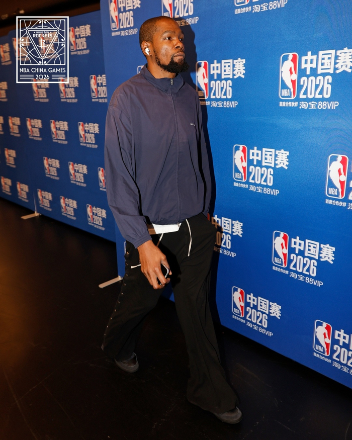 NBA中国赛2026开赛:火箭迎战独行侠,杜兰特首发出战