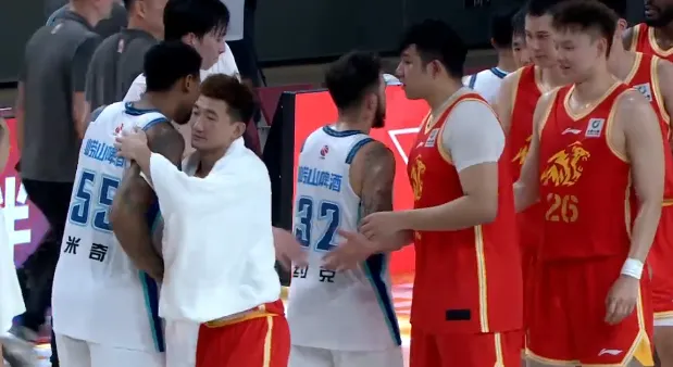 CBA季前赛：青岛81-77战胜广厦 约克恩诺科各得19分