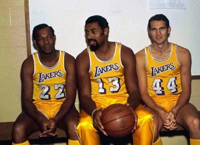 美媒评NBA历史十大三人组,马刺GDP第2,库追汤第5,詹韦波第6