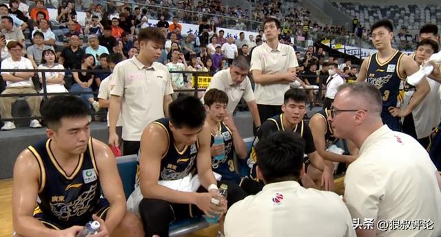 焦泊乔篮板球表现引发广东新帅不满 CBA季前赛广东68-74不敌山东