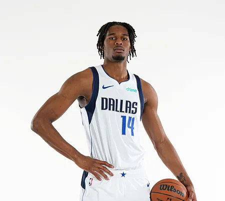 NBA季前赛火箭135-117胜独行侠 约翰逊12分钟贡献4分2篮板1助攻1抢断