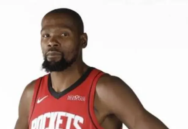 NBA季前赛火箭135-117胜独行侠，乌度卡：杜兰特不会参加周日第二场中国赛