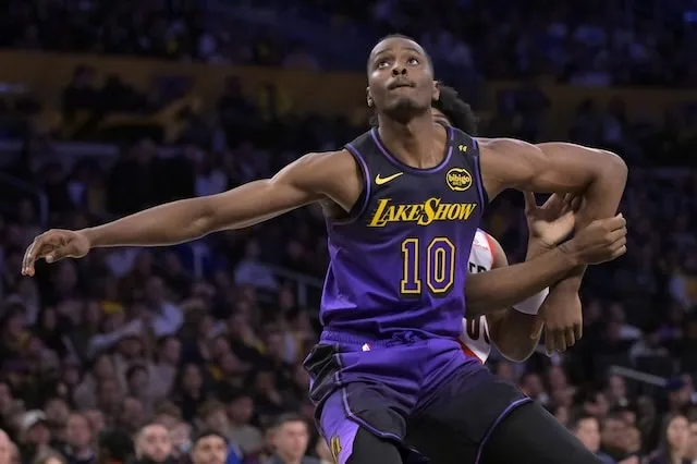 NBA记者：76人预计对科洛科产生兴趣 鹈鹕已将其裁掉