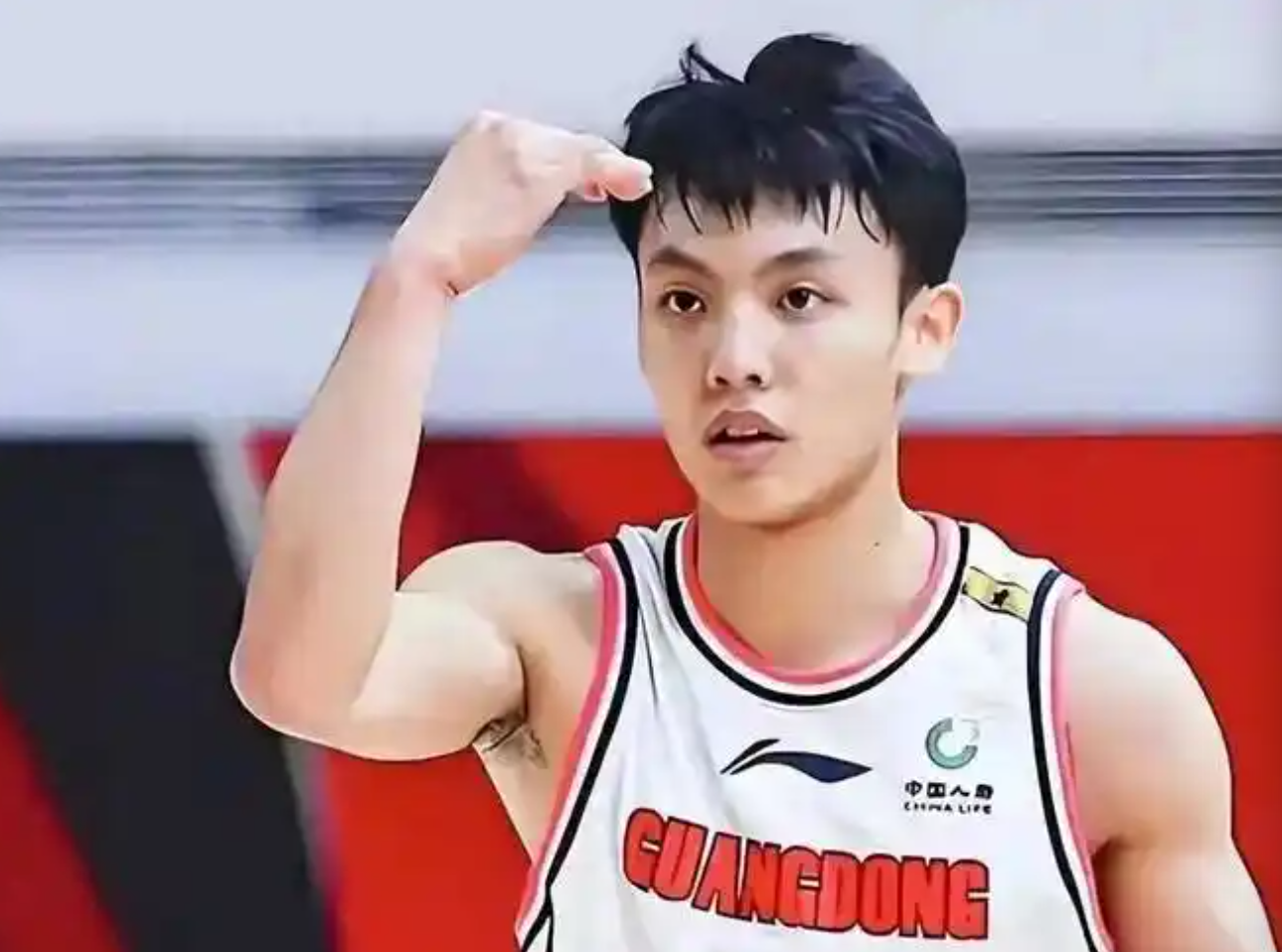 CBA季前赛广东队6分不敌山东队 三外援未出战年轻球员表现亮眼