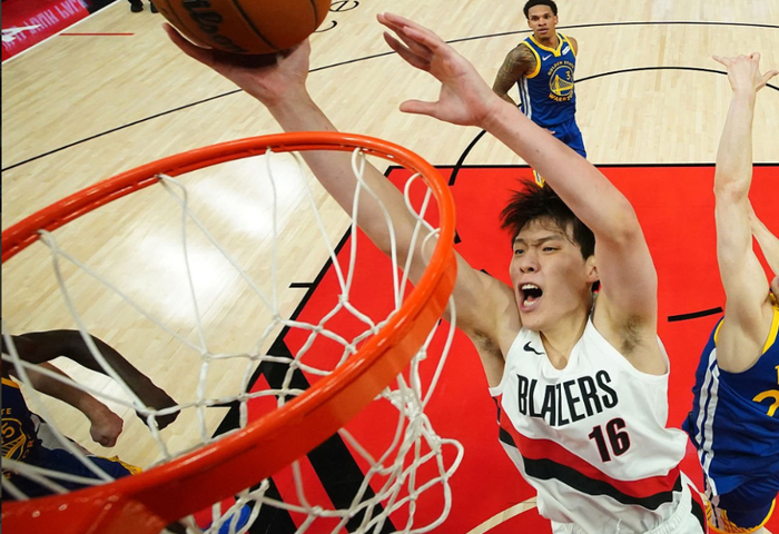 苏群透露明年NBA中国赛对阵:开拓者vs步行者 杨瀚森第三年选项执行无问题