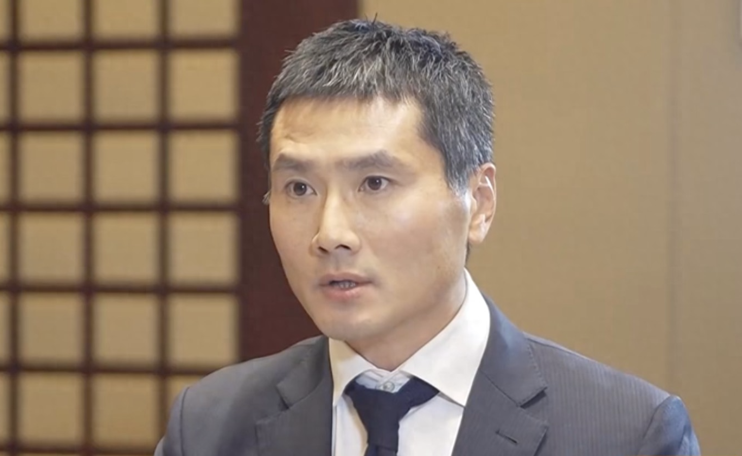 25岁申花国脚蒋圣龙伤缺10个月后复出，媒体人：邵佳一亚洲杯等你