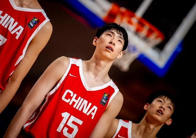 李俊贤季前赛砍10+7+4帽 业内人士：青岛找到杨瀚森接班人