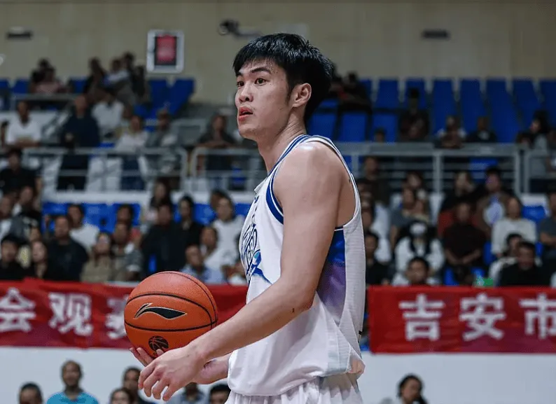 季前赛江苏87-76战胜宁波 王凡懿16分3篮板2助攻2抢断