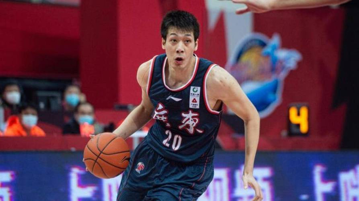任骏飞官宣回归广东宏远，正式担任助理教练，合同薪资曝光