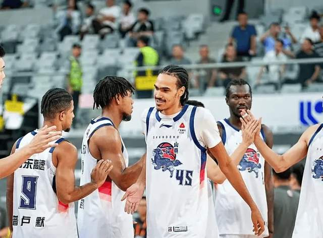 CBA季前赛山东74-63天津 杨文学等2人及格