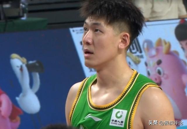 张陈治锋7中7砍15分！辽宁飞豹季前赛击败福建男篮