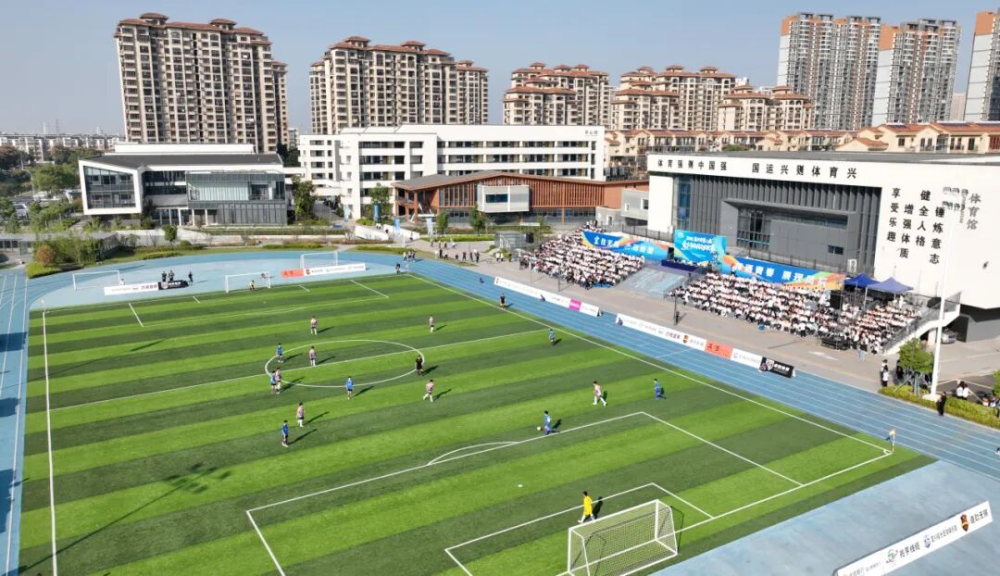 2026宜兴市第二届青少年校园足球联赛开幕 义小侠亮相