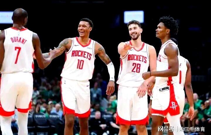 首秀17+7！一人补强火箭队两大短板，NBA新赛季或进入夺冠行列