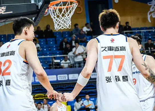 CBA季前赛:上海89-74战胜四川,崔晓龙18分、克劳福德17分