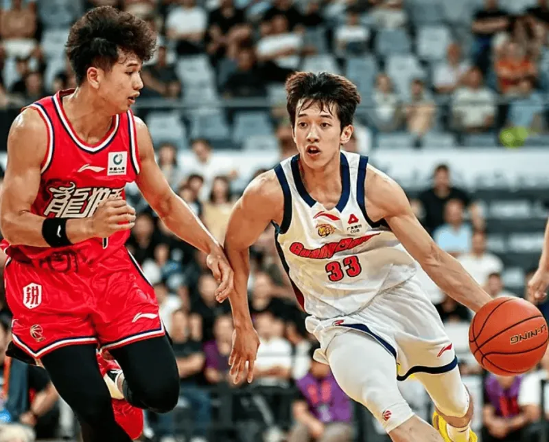 杨溢11分钟贡献5助攻2抢断，广州86-82击败广东