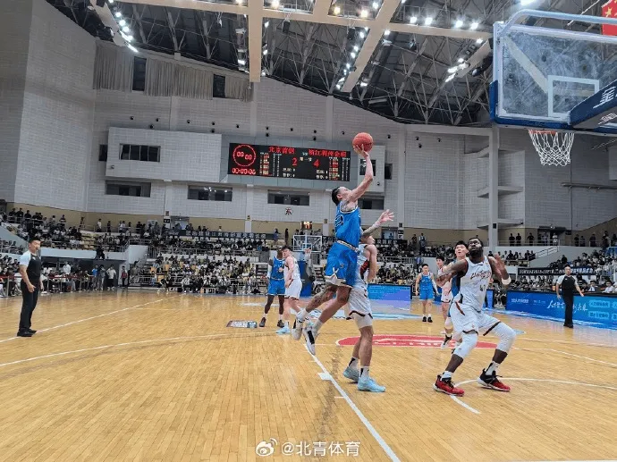 沃特斯准绝杀助北京首钢险胜浙江稠州男篮 CBA季前赛上演惊险逆转