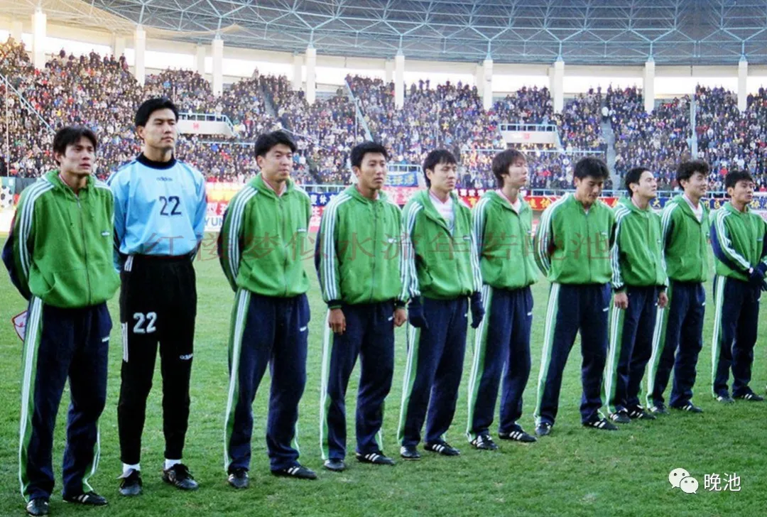 国足史上今天：1997年高峰绝杀科威特！2-1客胜，出场球员今何在