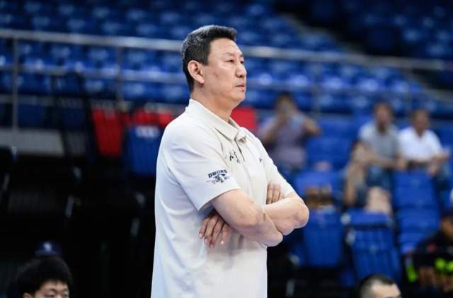 李楠回应赵睿伤情及周琦轮休，确认泰勒·布朗离队原因
