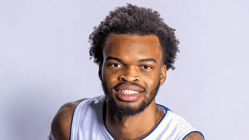 NBA季前赛奇才114-108活塞 奥科里14分6助攻1抢断