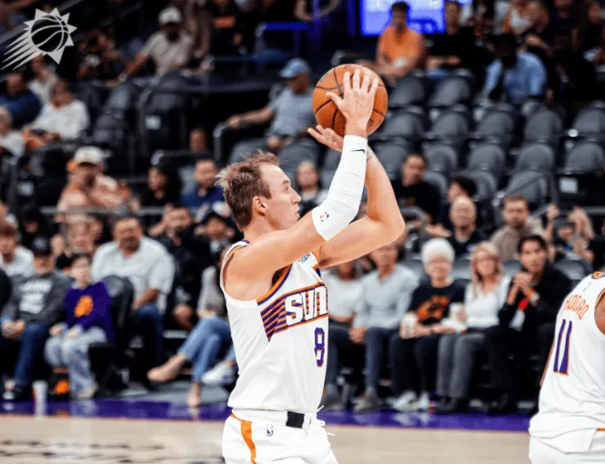 肯纳德半场14分钟砍下14分,太阳58-51领先马刺