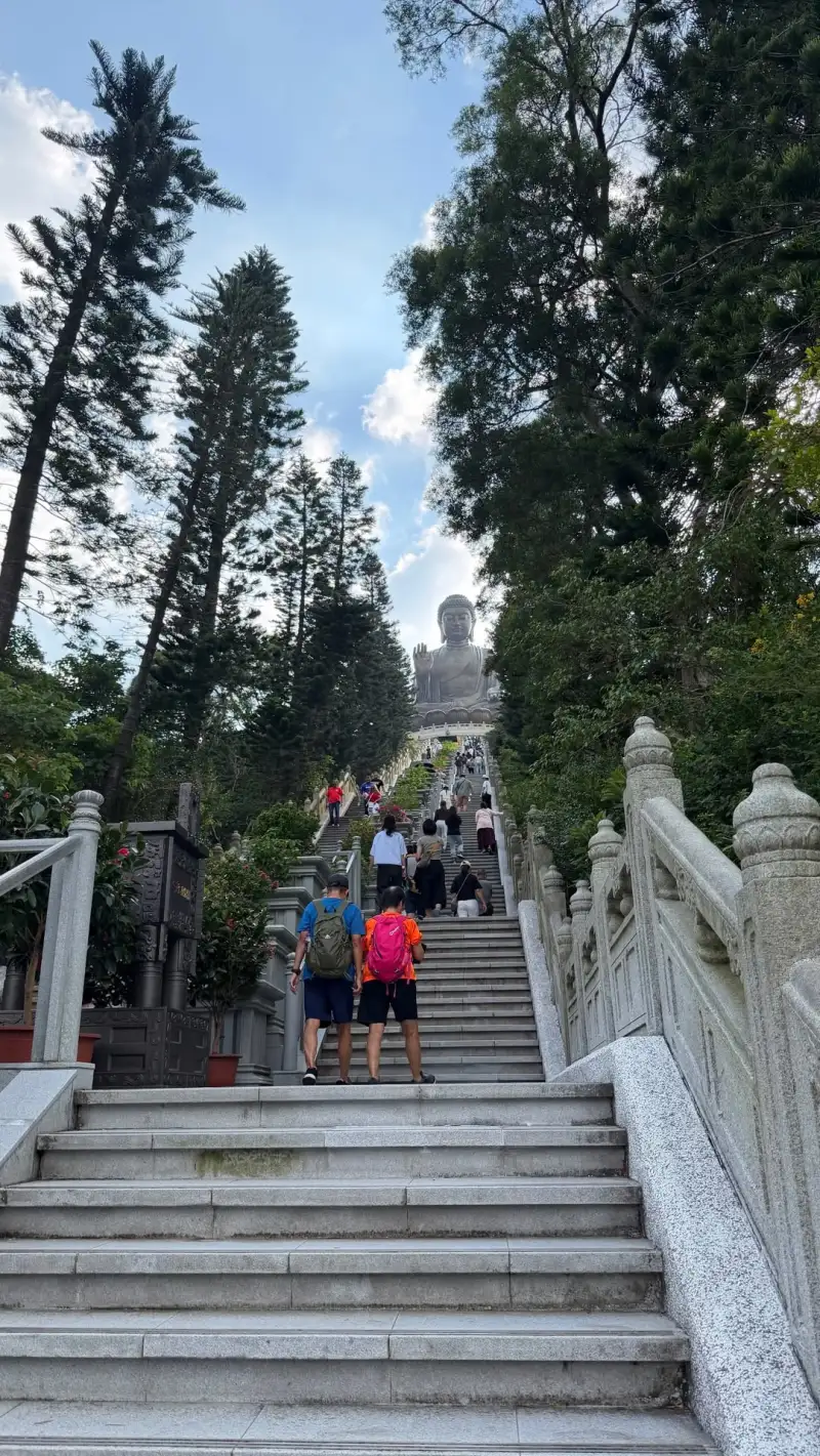 火箭球员阿尔佩伦-申京晒外出游玩照，今日对阵独行侠