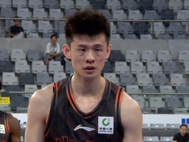 山东男篮逆转击败广州男篮 王岚嵚末节砍15分导演翻盘