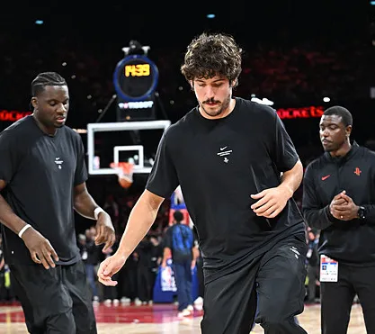 NBA季前赛半场战报：独行侠58-51领先火箭，失误数7-13