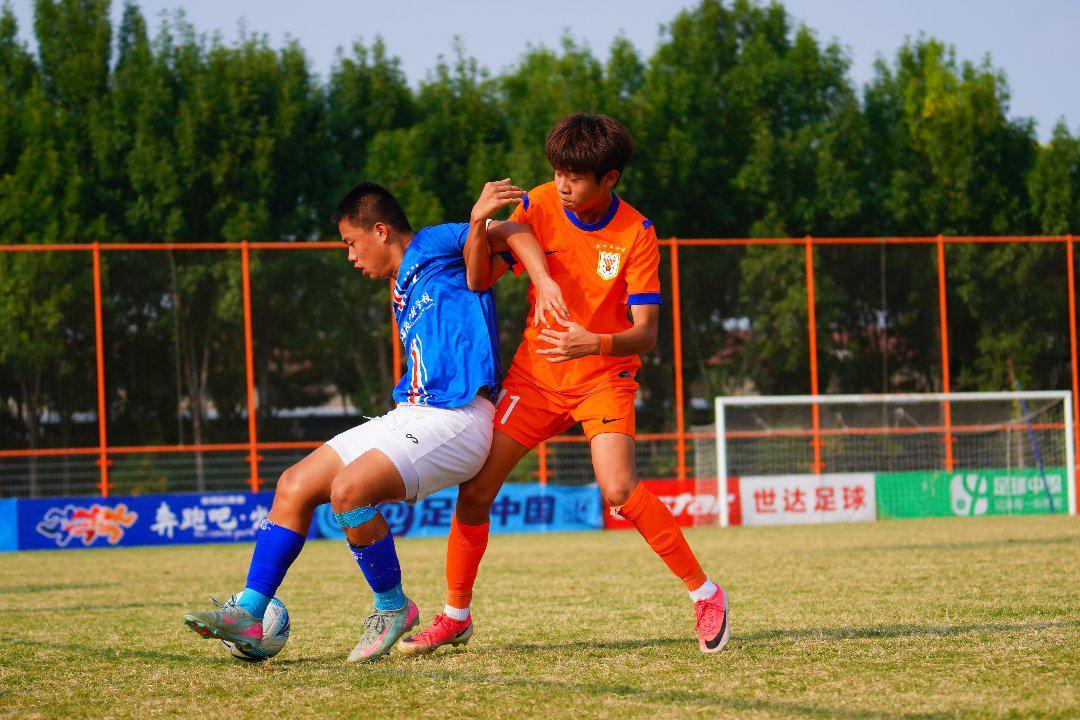 山东泰山U15组五连冠 中国青少年足球联赛展现多元化成长
