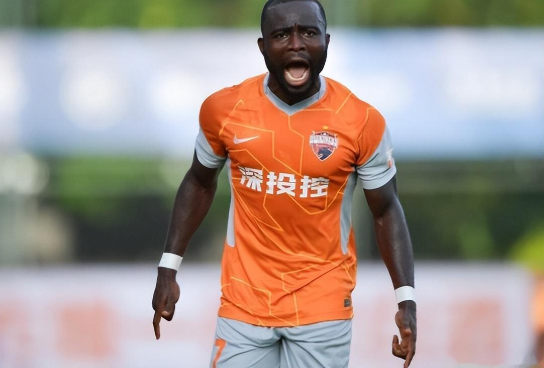 大连英博4-0大胜青岛西海岸，阿奇姆彭大四喜或提前续约