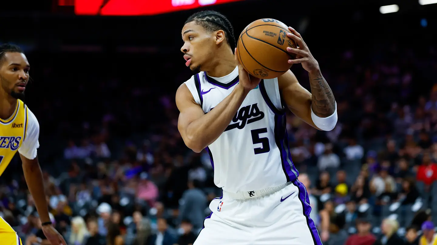 NBA季前赛新秀表现亮眼:阿库夫25分领衔
