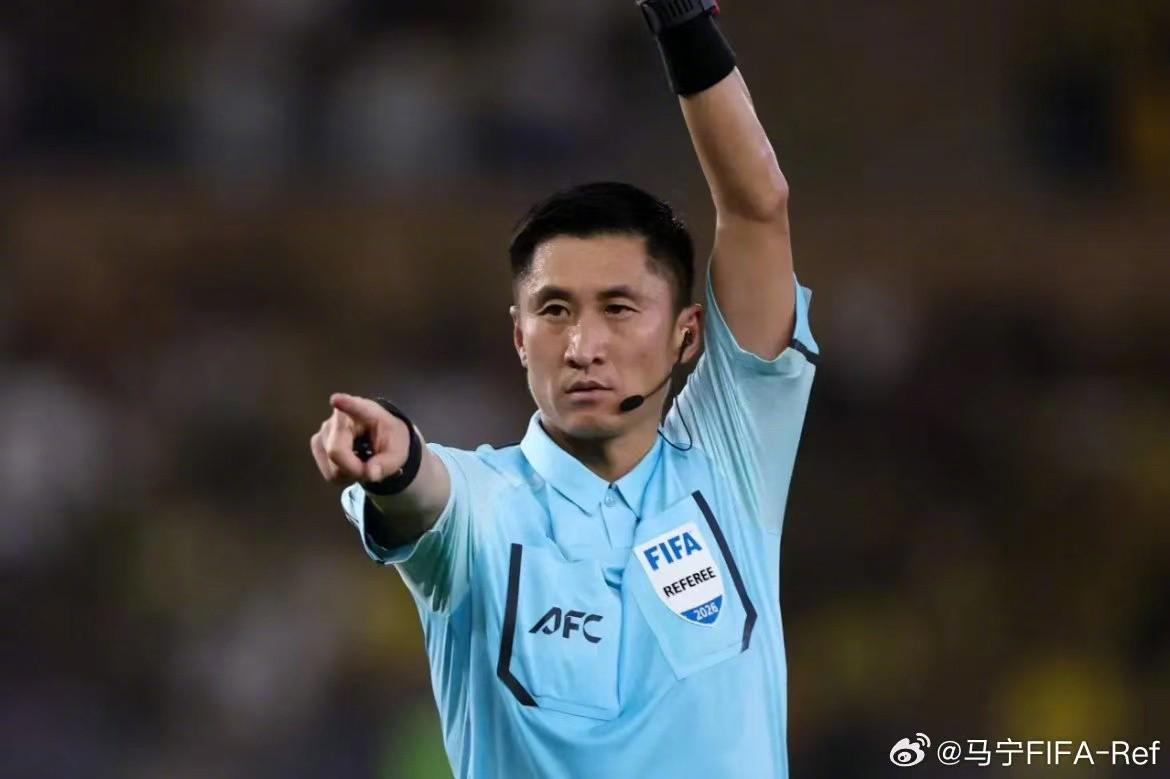 中国裁判组抵达利雅得 将执法亚冠焦点战
